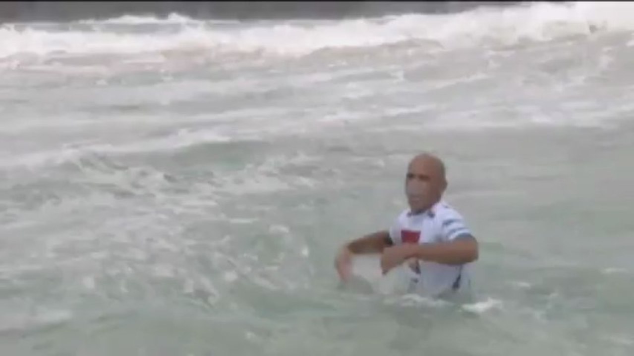 Surf, il Baywatch Slater trionfa nella Gold Coast