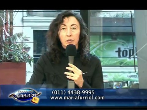 Ejercicio de Pilates con la pelota suiza para mejorar la postura - Prof. Maria Furriol