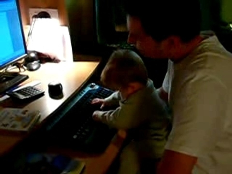 sur le PC avec papa