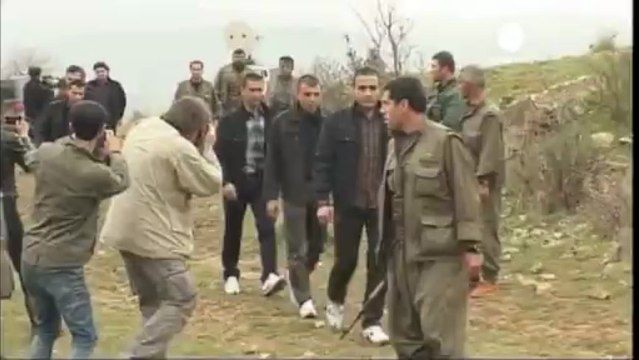 El PKK libera a ocho funcionarios turcos