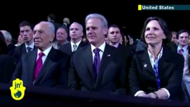 Man In Black : Reptilian Shape Shifter Spotted At Obama Speech