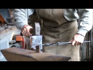 Démonstration au Musée de la Forge de St Malon sur Mel en Brocéliande
