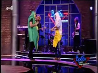 O Μύρωνας Στρατής τραγουδάει στο "Βράδυ"