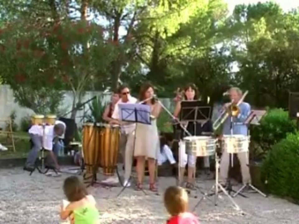 Junasson    composition et arrangement : Philou Blot