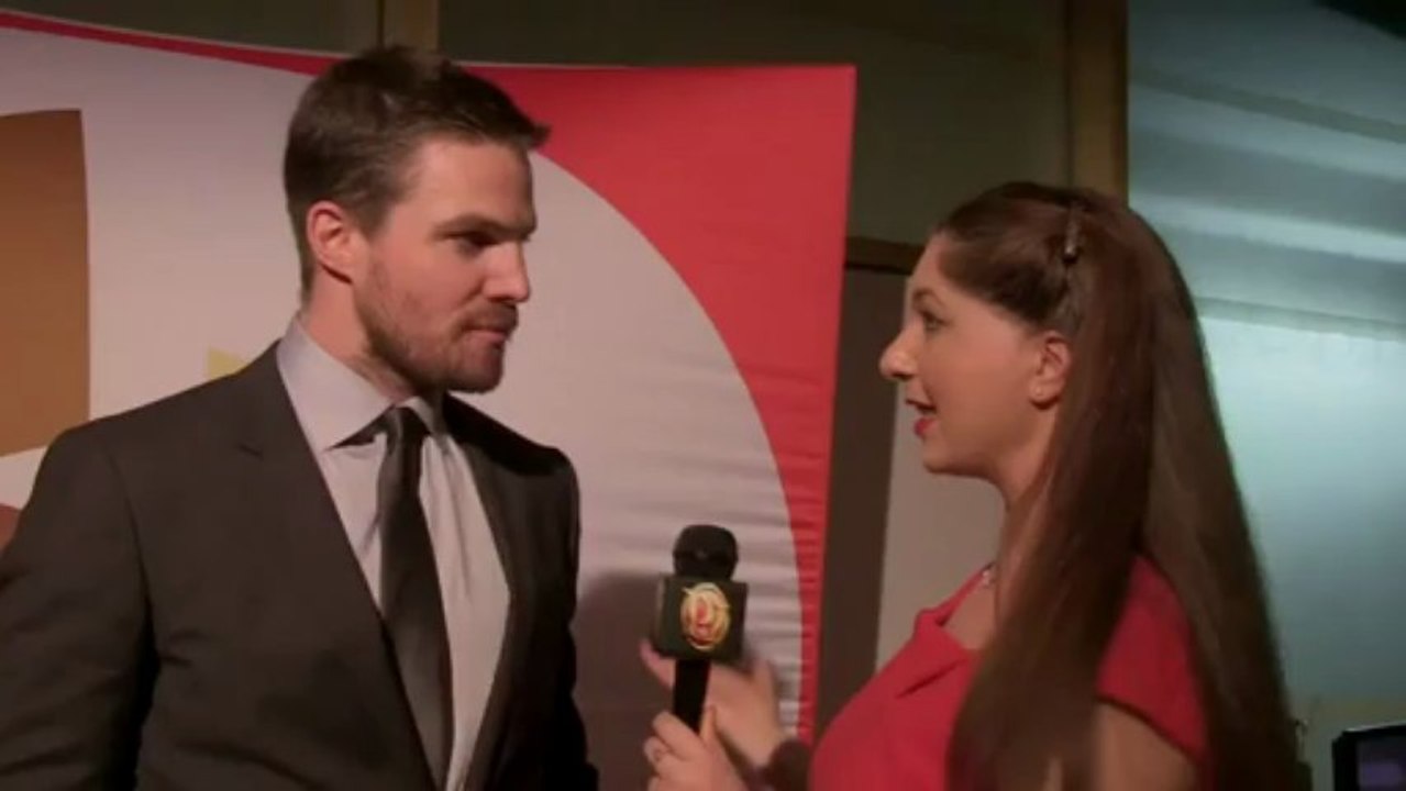 2013. Stephen Amell @ Canadian Screen Awards Interview-Press Plus+