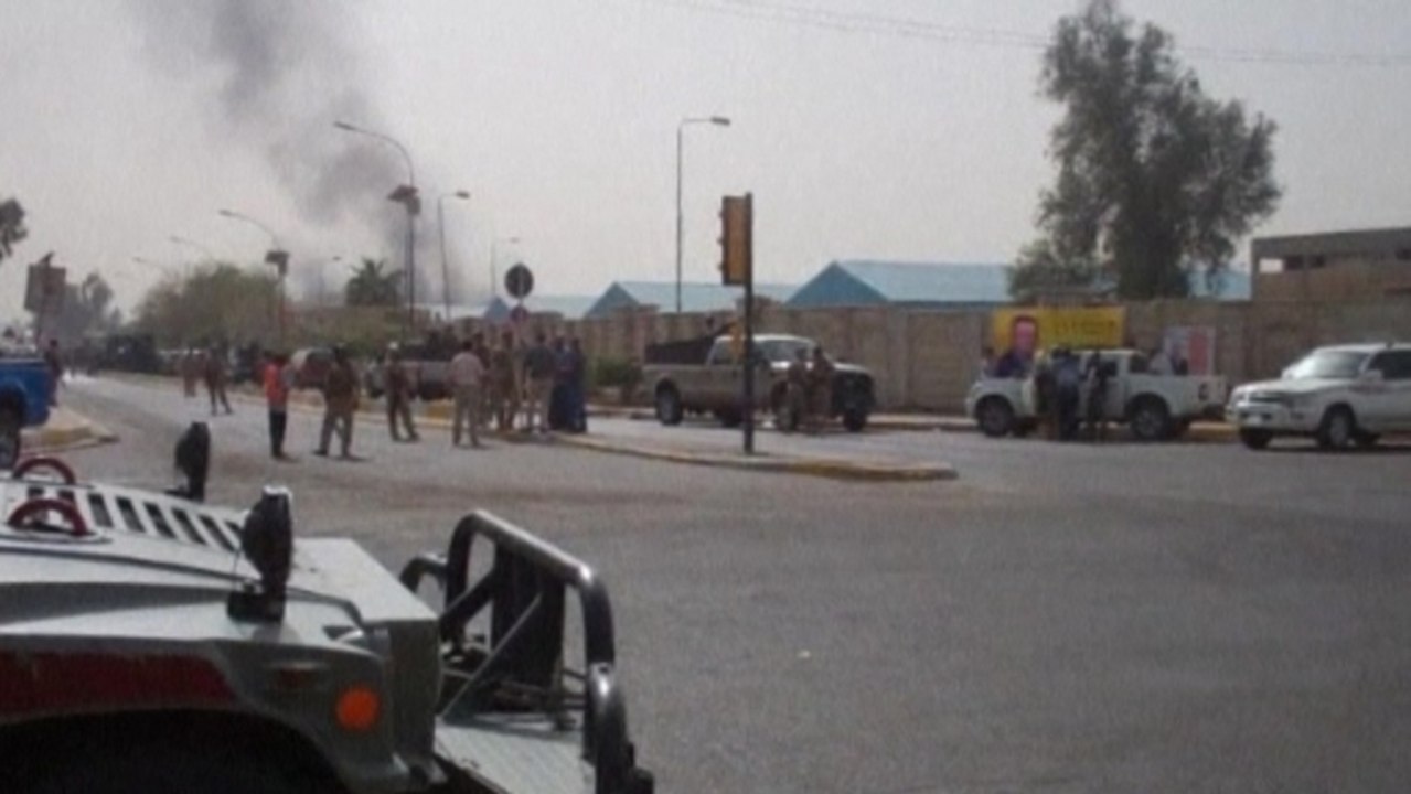 Deadly blasts hit Baghdad