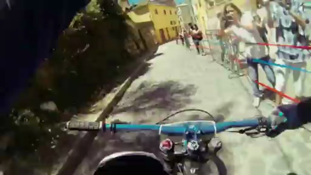 Urban MTB POV in Chile - Red Bull Valparaíso Ce...