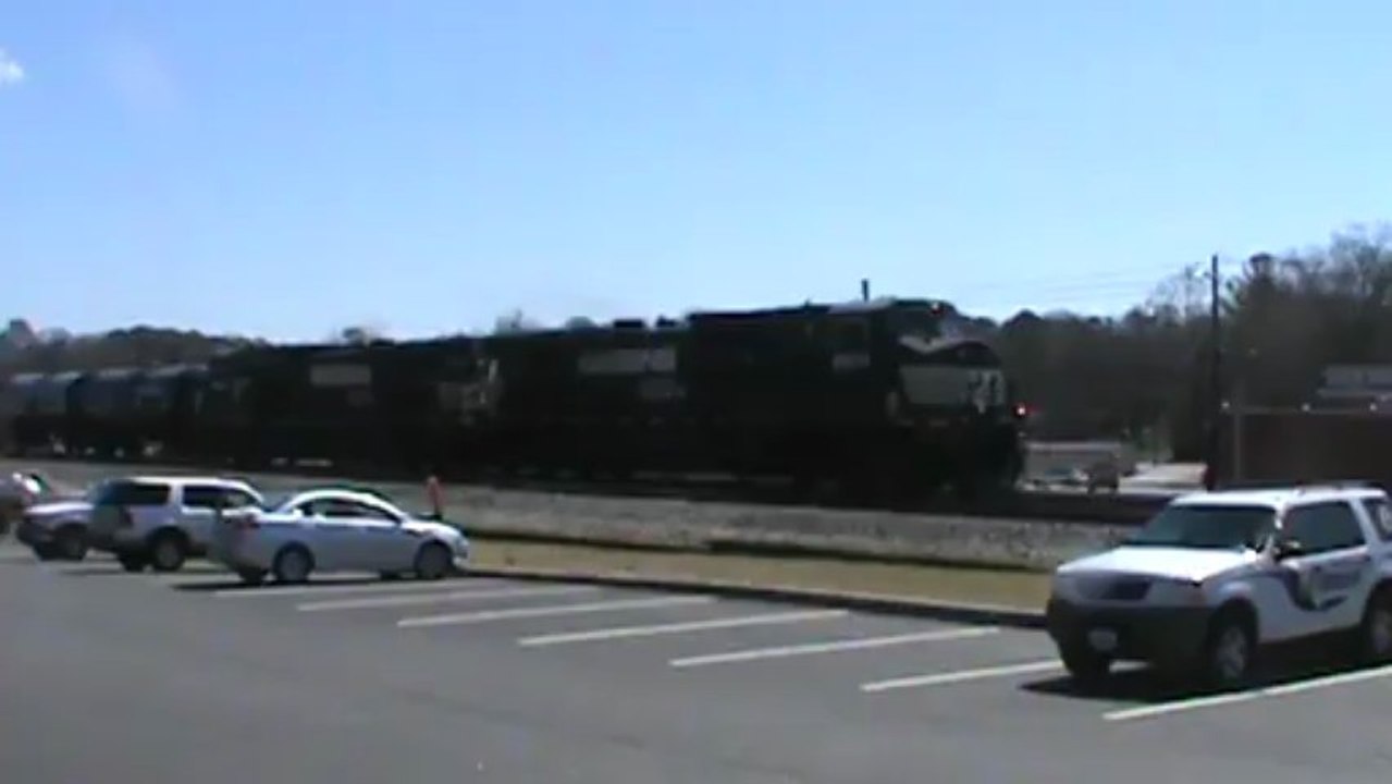 Norfolk Southern mixed freight northwest through Austell Ga.