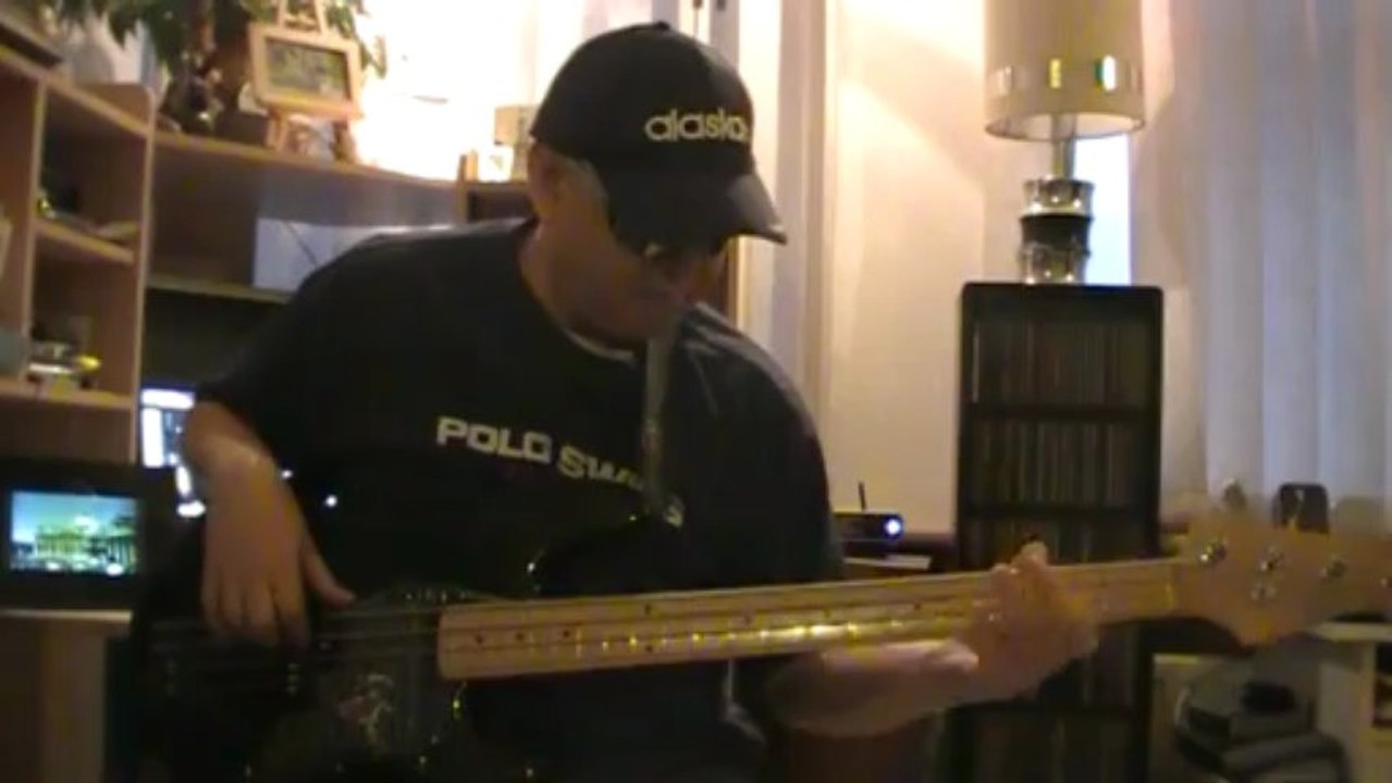Get on the good foot  James Brown bass cover2 Bob Roha