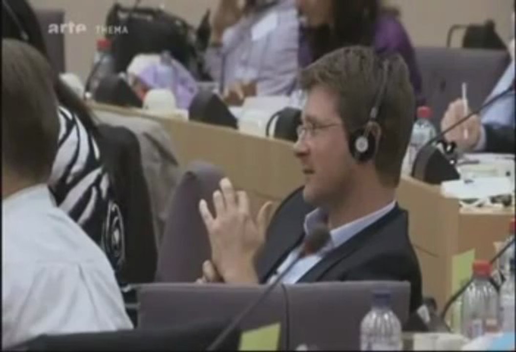 Pascal Canfin face à Mario Draghi dans "Goldman Sachs, la banque qui dirige le monde"