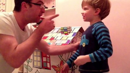 Il colle des droites à son fils pour le punir
