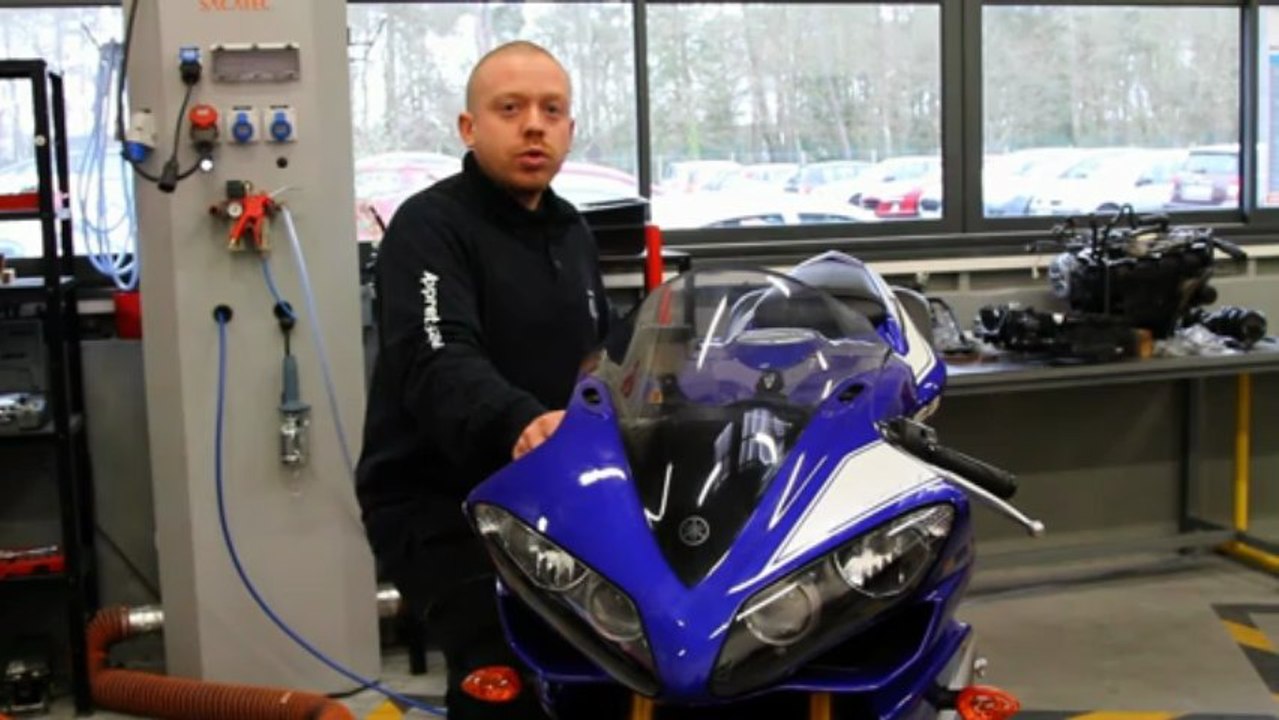 Vérifier et changer la batterie de sa moto - Moto Revue