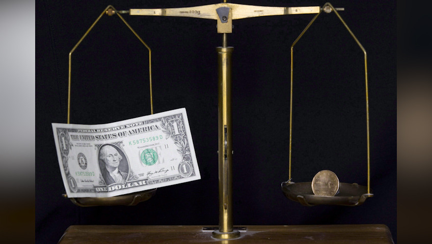 Money Monitor: Is investing in U.S. stocks wise?