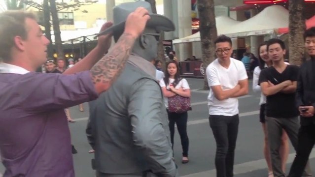 Ne jamais faire chier un artiste de rue