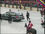 Cortejo fúnebre con los restos del Presidente inicia recorrido hasta el Cuartel de La Montaña