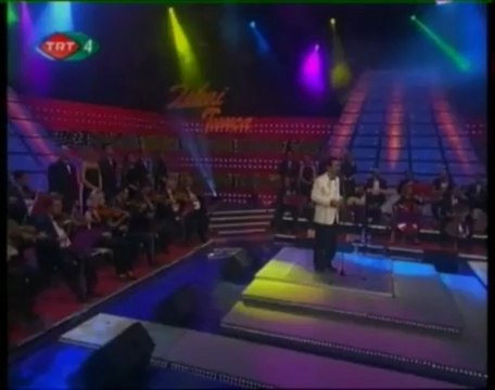 ZEKAİ TUNCA Gözyaşımda Saklısın ( Git Gidebilirsen )