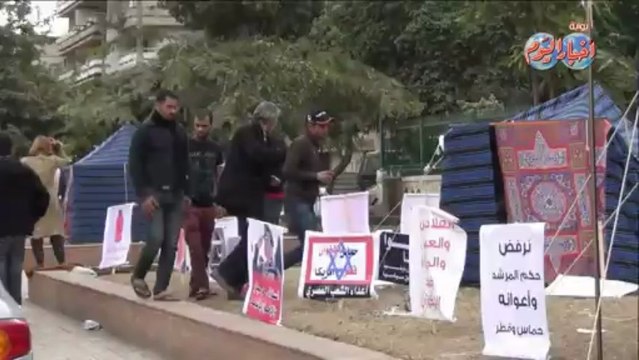 معتصمو الإتحادية يقفون حداداً على أرواح الشهداء