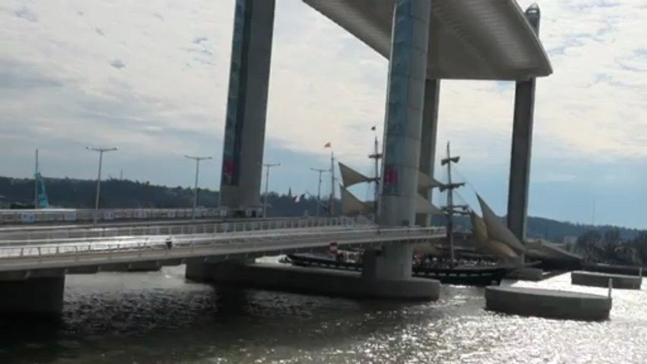 Passage Belem Pont Chaban Delmas