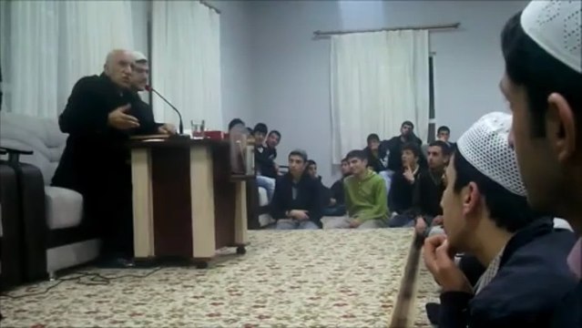 Ragıp Hoca Nur Talebeleri ile Sohbet