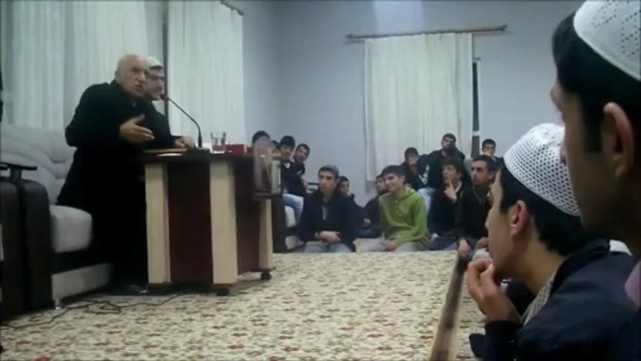 Ragıp Hoca Nur Talebeleri ile Sohbet
