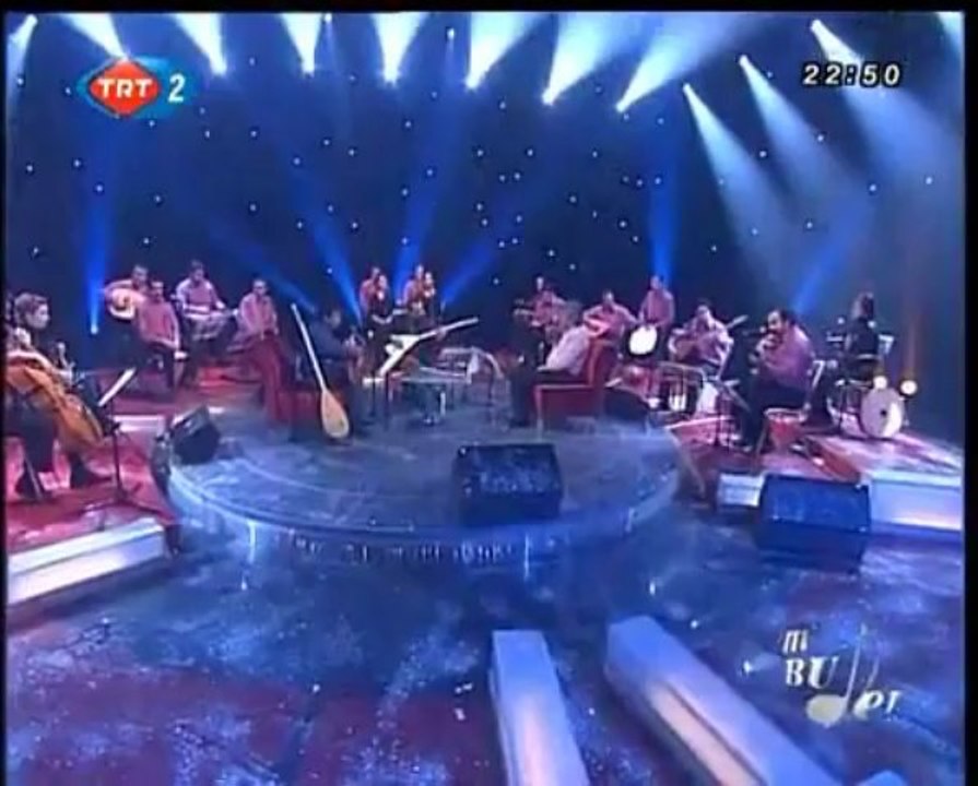 Cengiz Özkan - Bahçalarda Mor Meni