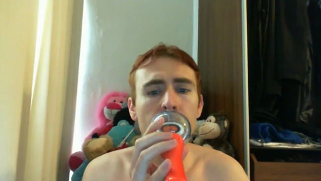 Wiwi égratigne finally found you d'Enrique Iglesias & Sammy Adams