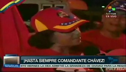 Cientos permanecen a las afueras del Cuartel de la Montaña