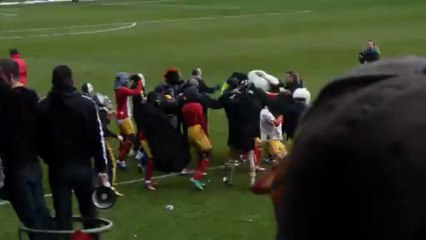 Harlem Shake RC Lens - envahissement de terrain