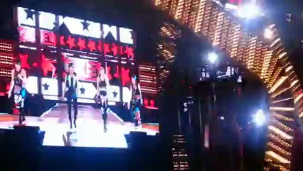 FANCAM - 2NE1 Fire KMWB 2013 @BKK