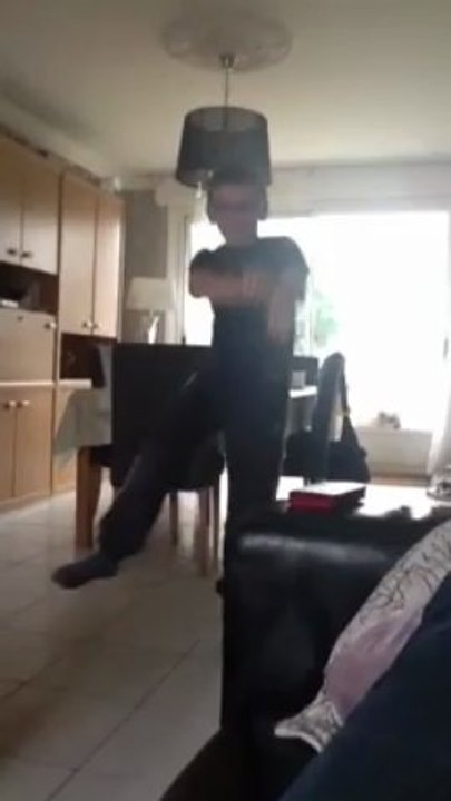 Léo qui craque