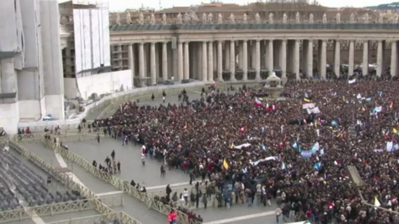 150.000 feiern den 'Papst der Armen' bei Angelus-Gebet