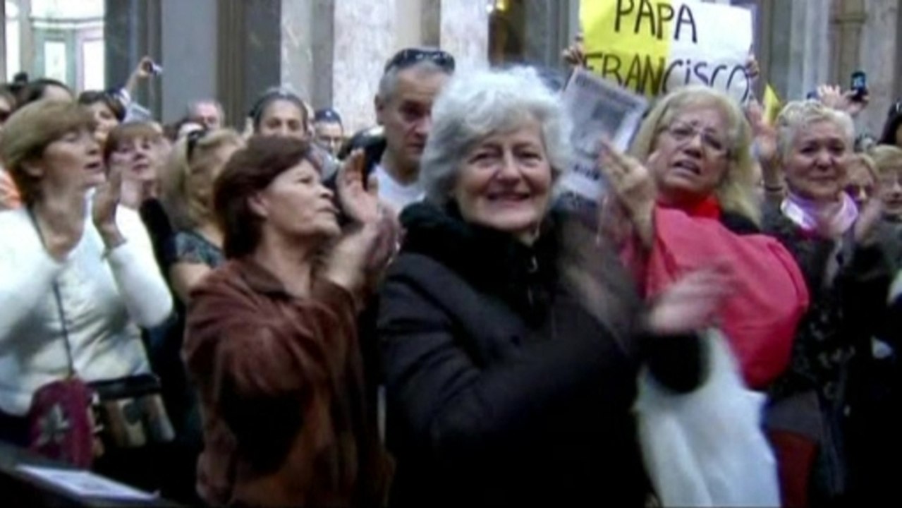 Argentine Catholics flock to mass to honor new Argentine pope