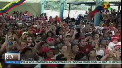 Maduro inaugura complejo deportivo en barrio de Petare