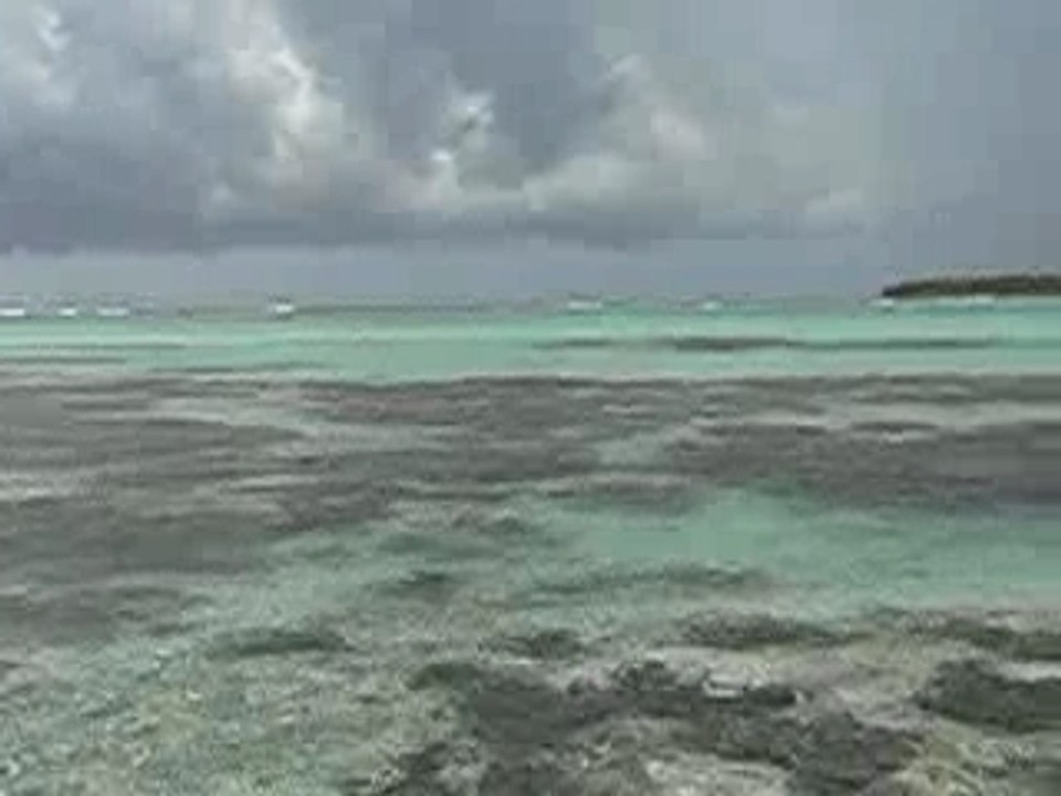 polynesie-huahine-plage-lagon