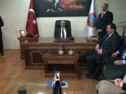 EFE AĞRI BELEDİYESİNDE BAKAN TAKİBİNDE