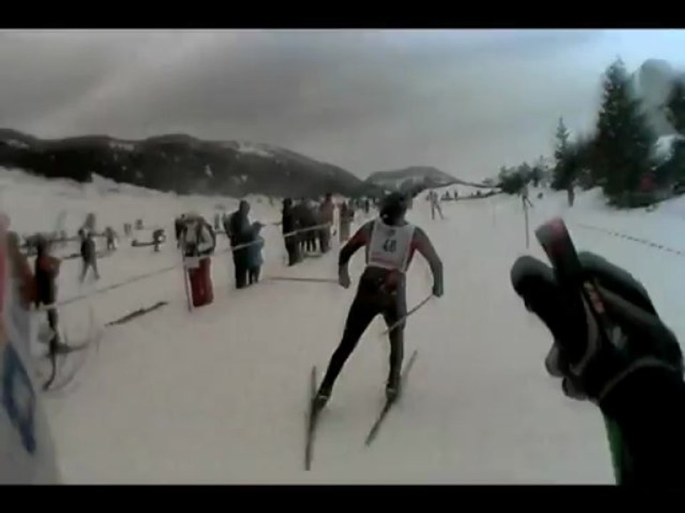Marathon des Glières 13 : bouclage, Florie Vigneron nous dépasse.