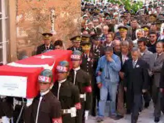 AHMET YAHŞİ AGLAMA ASKER ANASI