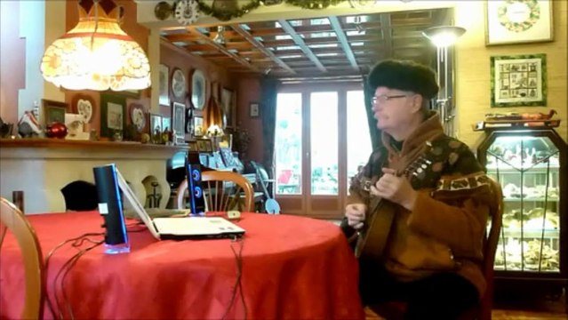 Светит месяц