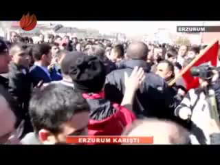 ERZURUM Miting alanını dar etti. pkklıları okkalı şekilde KOVDu.. erzurum ovası bozkurtun yuvasıdır PKKLILAR HADDİNİ BİLSİN ;)2013