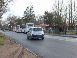 2013 Mars. Une nouvelle entrée sécurisée à Soustons pour les collégiens prenant les bus scolaires