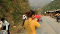 ECOLE DE MU CANG CHAI - CHARGEMENT DES MOTOS