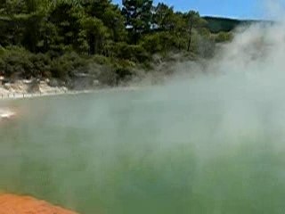 nelle-zelande-rotorua-lac-acide