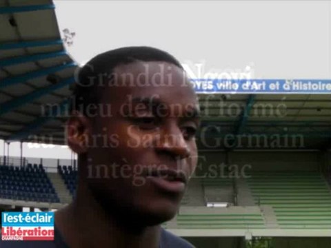 Granddi Ngoyi (milieu défensif), nouvelle recrue de l'Estac