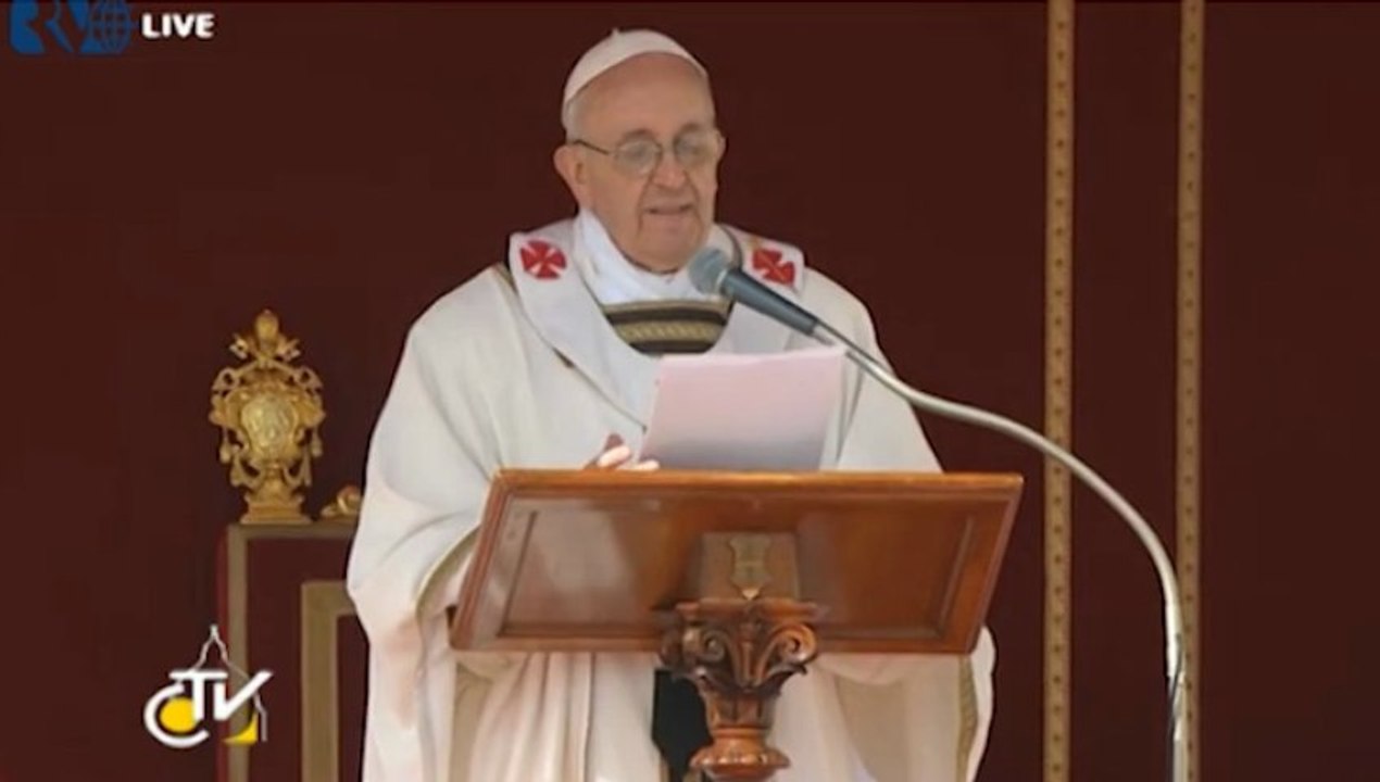 Le pape tourné vers "les plus pauvres et plus petits"