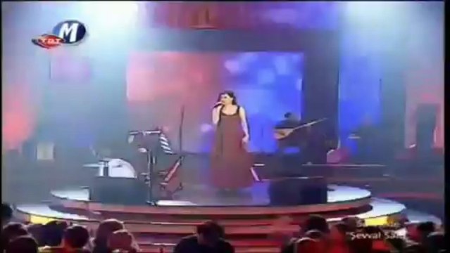 Şevval Sam £££ OY TRABZON _ SEN BU YAYLALARI YAYLIYAMAZSUN _ BEN GİDERİM BATUM'A