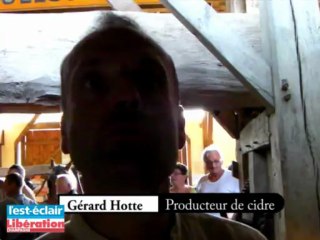 Pressée de pommes à l'ancienne à Eaux-Puiseaux