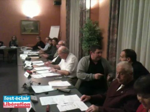 Le conseil municipal de Sainte-Savine vire au concert de tam-tam