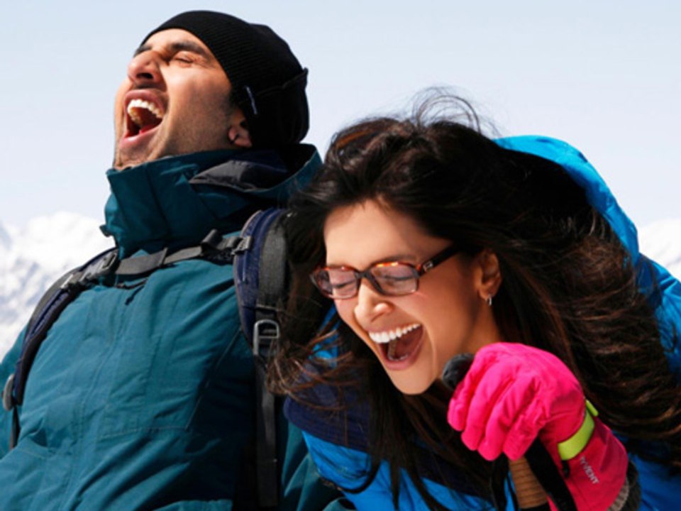 Lehren Bulletin Ranbir Kapoor & Deepika Padukone Laughing Their Heads Off