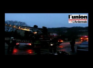 Une maison carbonisée à Montreuil-aux-Lions