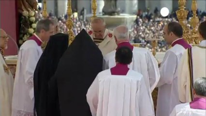 Un défilé de personnalités à la messe inaugurale du pape